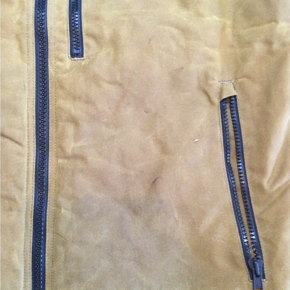 Filson Primaloft Vest - Picture 2 of 10